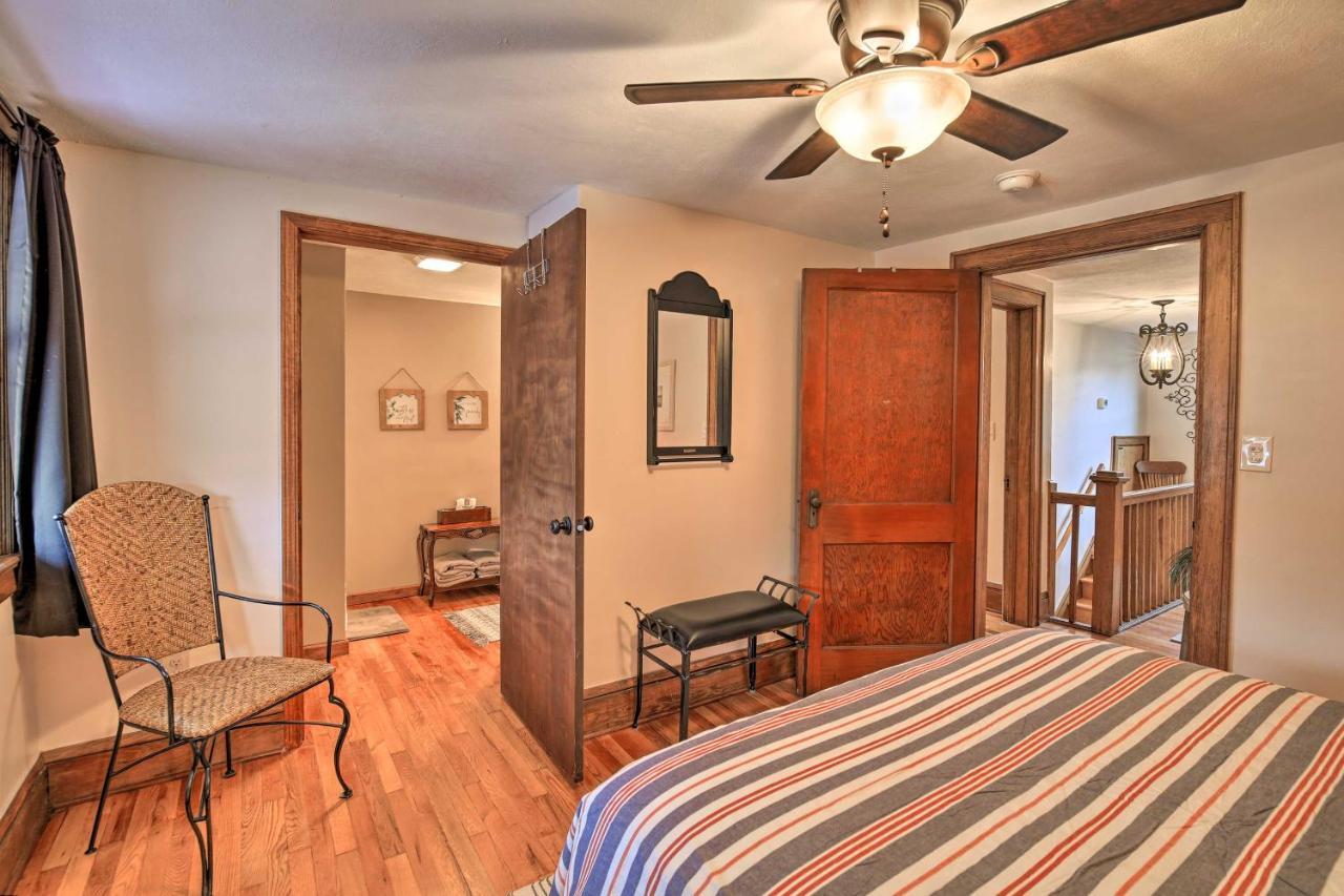 Central Damascus Home Walk To Creek And Parks! Exterior photo