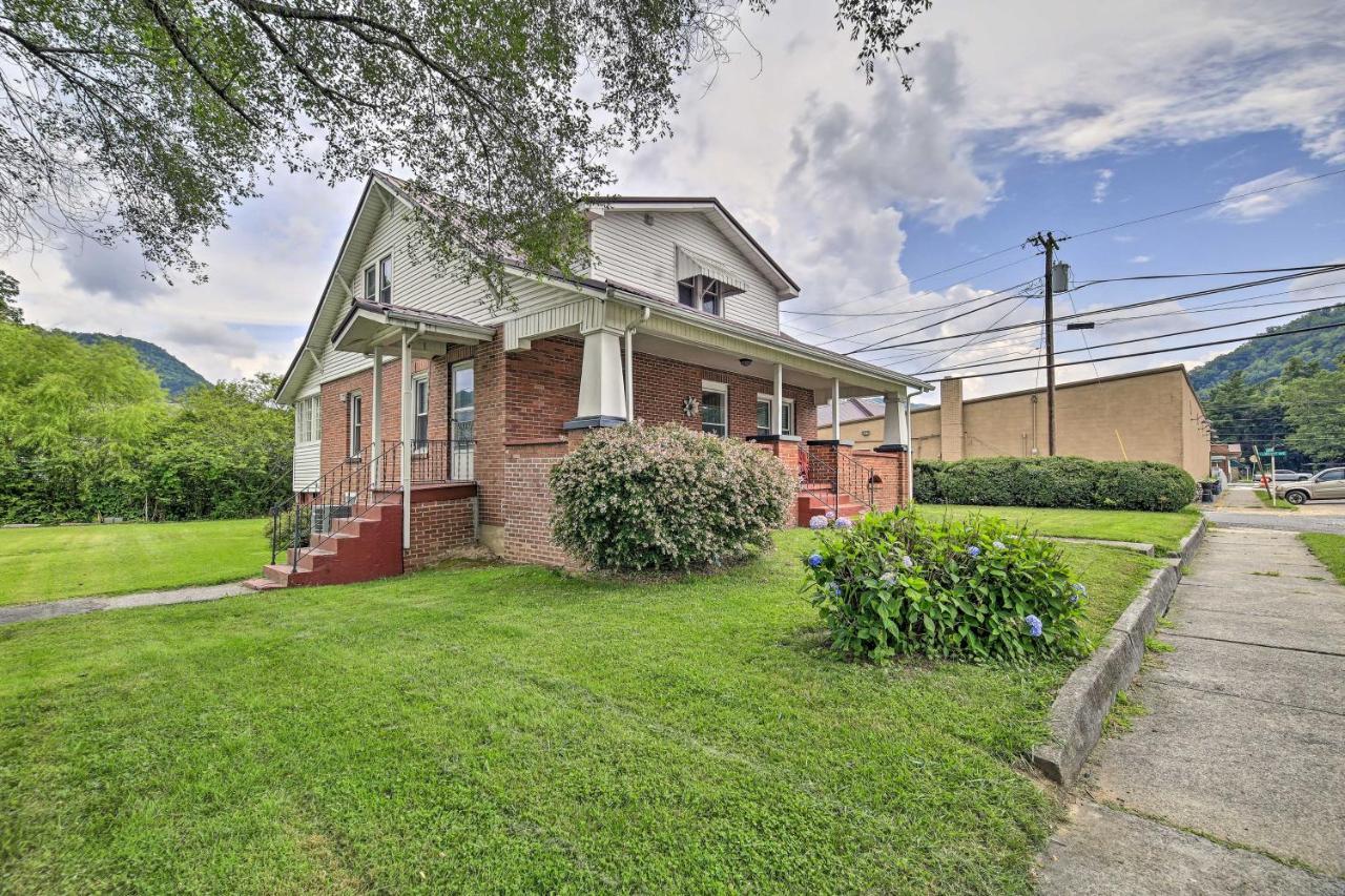 Central Damascus Home Walk To Creek And Parks! Exterior photo