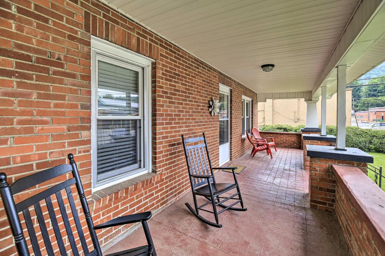 Central Damascus Home Walk To Creek And Parks! Exterior photo